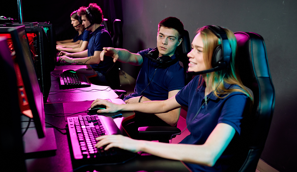 Tech in E-Sports: A Worldwide Peculiarity